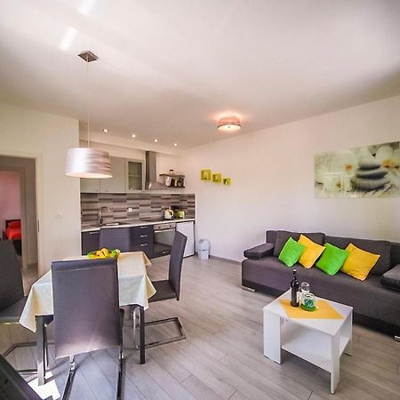 Apartman Carmen Volosko Opatija Ngoại thất bức ảnh