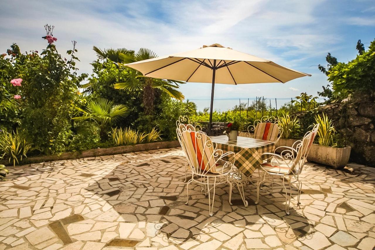 Apartman Carmen Volosko Opatija Ngoại thất bức ảnh