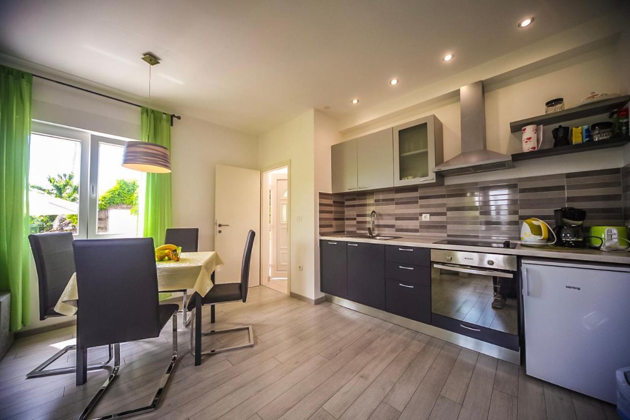 Apartman Carmen Volosko Opatija Ngoại thất bức ảnh