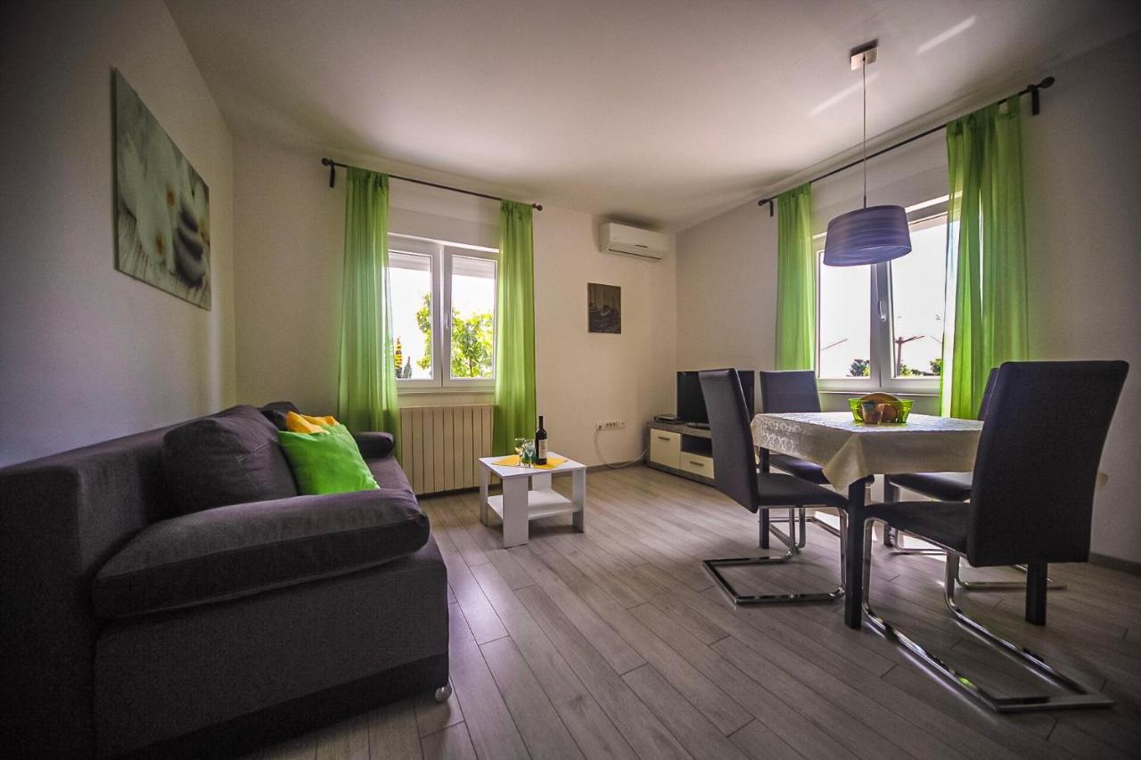 Apartman Carmen Volosko Opatija Ngoại thất bức ảnh